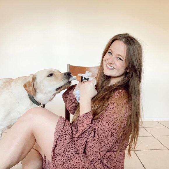 Meet your Posher, Nicole - Picture 1 of 1